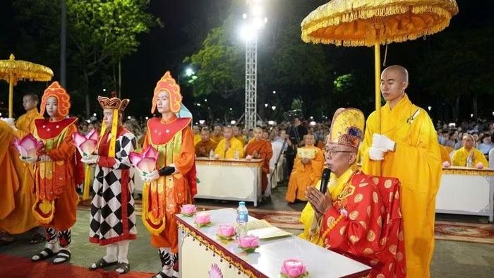  Lễ hội Hoa đăng là một trong những điểm nhấn đặc sắc trong chuỗi hoạt động Đại lễ Phật đản Phật lịch 2570 và sự kiện trong Lễ hội mùa Hạ - Festival Huế 2026. 