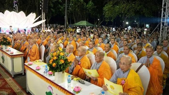  Phật giáo có vị trí đặc biệt trong đời sống văn hóa tinh thần của người dân, góp phần làm phong phú bản sắc văn hóa Huế qua nhiều thế hệ. 