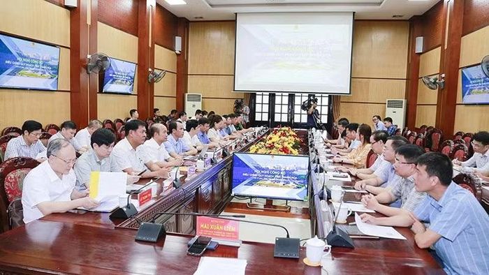 Các đại biểu tham dự hội nghị.