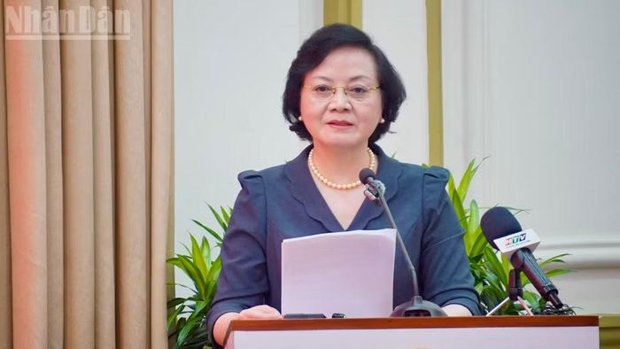 Đồng chí Phạm Thị Thanh Trà, Bí thư Trung ương Đảng, Phó Thủ tướng Chính phủ, Trưởng Ban Chỉ đạo 515 Quốc gia phát biểu chỉ đạo.