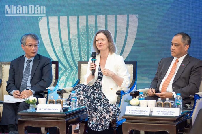 ASEAN có thể chia sẻ với thế giới về "phương cách ngoại giao ASEAN" dựa trên đối thoại và xây dựng đồng thuận. (Ảnh: MINH DUY)