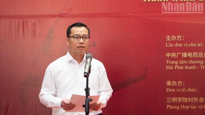 Tham tán Đại sứ quán Việt Nam tại Trung Quốc Nguyễn Thái Trung phát biểu tại Lễ khởi động.
