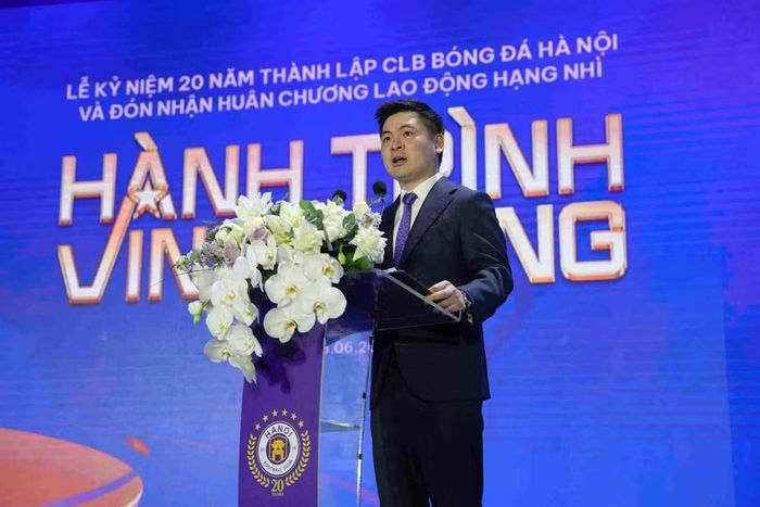 Chủ tịch câu lạc bộ Hà Nội Đỗ Vinh Quang.