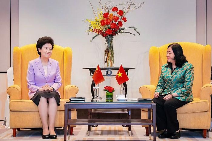 Không khí thân mật tại buổi tiếp.