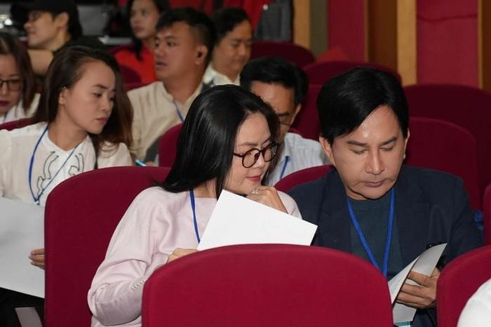 Vợ chồng NSƯT KIm Tử Long - Trinh Trinh bầu chọn đại biểu xứng đáng tham gia Ban chấp hành Hội Sân khấu TP HCM nhiệm kỳ 2026-2031