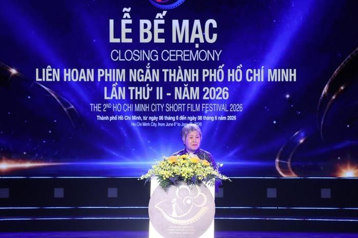 Bà Nguyễn Thị Thu Hà, Nguyên Phó Cục trưởng Cục Điện ảnh, nguyên Phó Vụ trưởng Vụ Khoa học công nghệ, Đào tạo và Môi trường, Phó Chủ tịch Hiệp hội Phát hành và Phổ biến phim Việt Nam, phát biểu