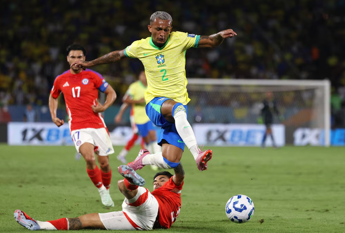 Wesley (áo vàng) không thể tham dự World Cup 2026. Ảnh: Reuters