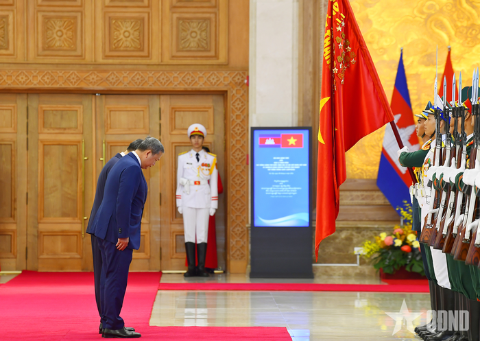  Thủ tướng Lê Minh Hưng chủ trì lễ đón Thủ tướng Campuchia Hun Manet. Ảnh: TUẤN HUY 