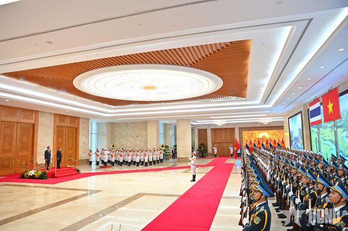 Thủ tướng Lê Minh Hưng chủ trì lễ đón Thủ tướng Thái Lan Anutin Charnvirakul. Ảnh: TUẤN HUY
