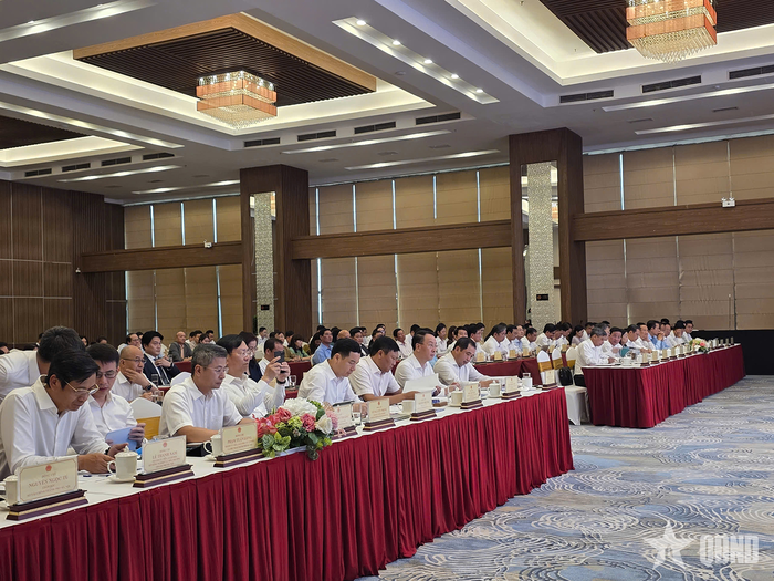 Các đại biểu dự hội nghị.