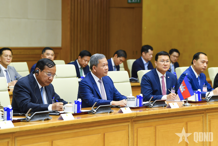 Thủ tướng Hun Manet và đoàn Campuchia tại hội đàm. Ảnh: TUẤN HUY
