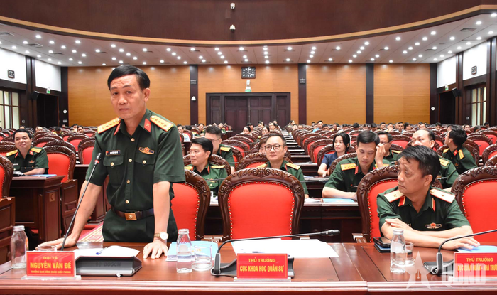 Đại biểu Ban Công đoàn Quốc phòng phát biểu tại buổi tổng duyệt.