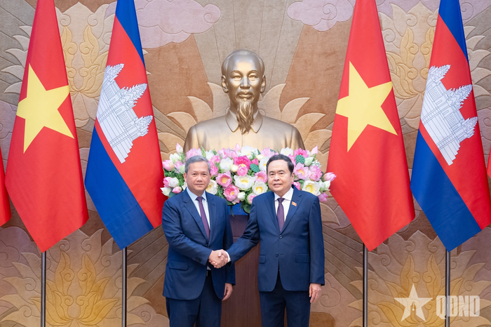 Chủ tịch Quốc hội Trần Thanh Mẫn và Thủ tướng Campuchia Hun Manet.