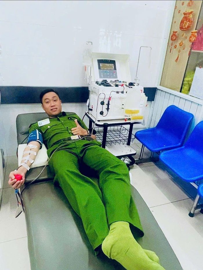Thân Văn Tuấn hiến máu tình nguyện ngày 1-6-2026.