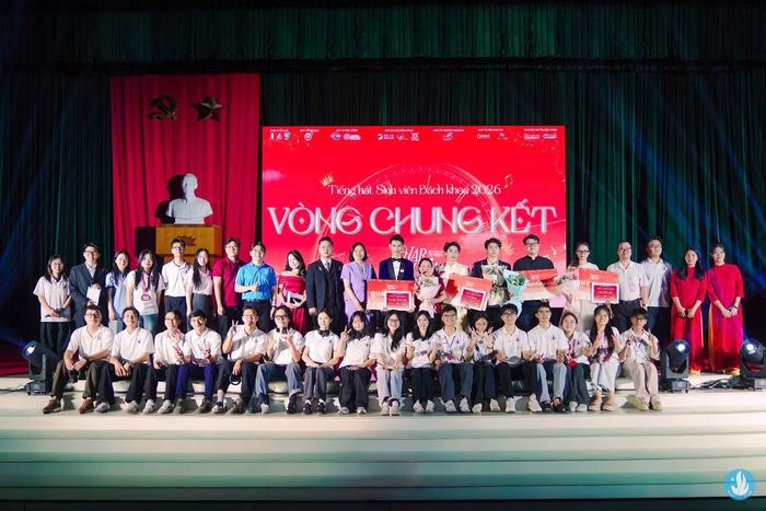 Đình Đạo tham gia Ban tổ chức các chương trình lớn của Đại học, tiêu biểu như 'Tiếng hát Sinh viên Bách khoa'.
