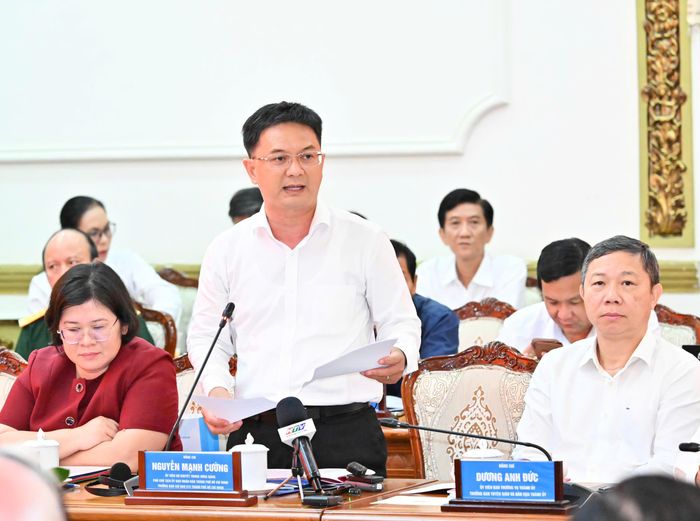 Phó Chủ tịch UBND TPHCM Nguyễn Mạnh Cường nêu ý kiến. Ảnh: VIỆT DŨNG