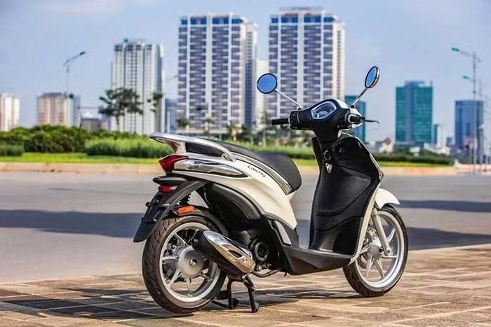 Liberty 50cc từng được phân phối tại Việt Nam năm 2020 lại không có thông báo cụ thể bởi mẫu xe tay ga cỡ nhỏ này có khả năng không phù hợp với xăng E10.