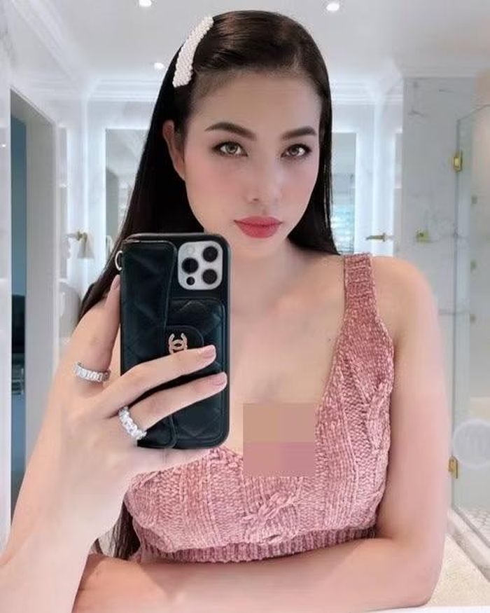 Sau khi rời làng giải trí Việt Nam năm 2018, Phạm Hương tập trung cho công việc kinh doanh và chăm sóc gia đình. Cô cũng theo đuổi một số sở thích cá nhân như chơi golf, trượt tuyết và du lịch.