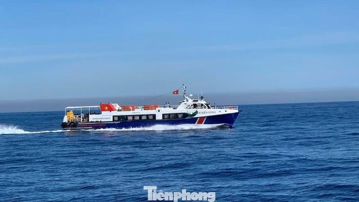 Các tàu siêu tốc đã rút ngắn hành trình xuống còn 45 phút/chuyến.