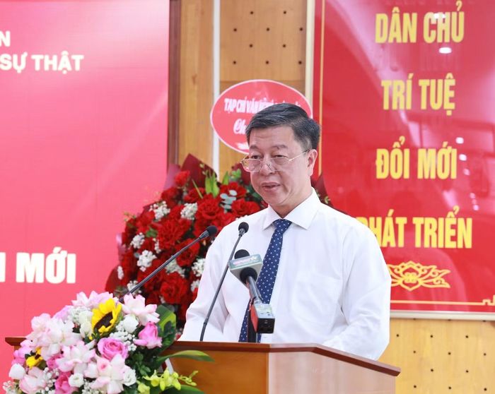 PGS. TS Vũ Trọng Lâm phát biểu tại lễ ra mắt sách.