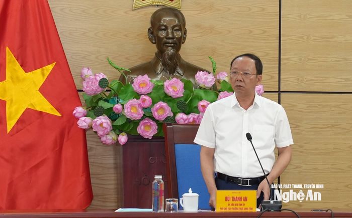 Phó Chủ tịch Thường trực UBND tỉnh Bùi Thanh An chỉ đạo xử lý 137 cơ sở nhà, đất dôi dư trong tháng 6/2026. Ảnh: Nguyễn Toàn