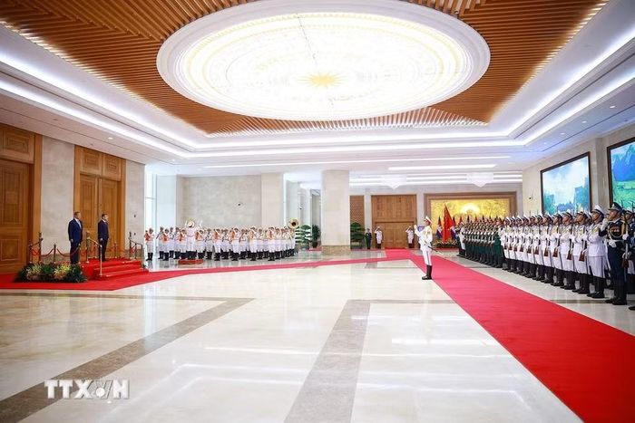Lễ đón Thủ tướng Campuchia Hun Manet thăm chính thức Việt Nam và tham dự Diễn đàn Tương lai ASEAN lần thứ ba. (Ảnh: Dương Giang/TTXVN)