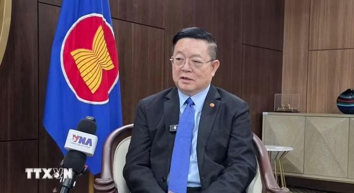Tổng Thư ký ASEAN Kao Kim Hourn đánh giá Diễn đàn đang dần xây dựng được uy tín và thương hiệu riêng, trở thành một kênh trao đổi hữu ích, thiết thực, đóng góp cho quá trình hoạch định chính sách, thúc đẩy hợp tác và củng cố vai trò trung tâm của ASEAN trong cấu trúc khu vực. (Ảnh: Minh Thái/TTXVN)