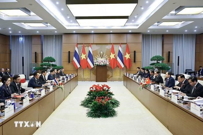 Chủ tịch Quốc hội Trần Thanh Mẫn hội kiến Thủ tướng Thái Lan Anutin Charnvirakul thăm chính thức Việt Nam và tham dự Diễn đàn Tương lai ASEAN lần thứ ba. (Ảnh: Doãn Tấn/TTXVN)