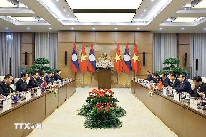 Chủ tịch Quốc hội Trần Thanh Mẫn hội kiến Thủ tướng Lào Sonexay Siphandone thăm chính thức Việt Nam và tham dự Diễn đàn Tương lai ASEAN lần thứ ba. (Ảnh: Doãn Tấn/TTXVN)