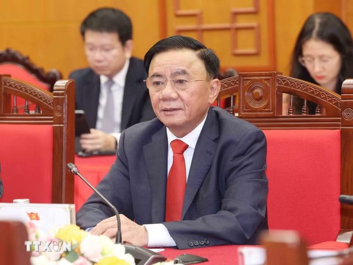 Đồng chí Trần Cẩm Tú, Ủy viên Bộ Chính trị, Thường trực Ban Bí thư phát biểu tại buổi tiếp. (Ảnh: Phương Hoa/TTXVN)