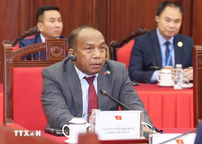 Ông Jacinto Rigoberto Gomes de Deus, Phó Tổng Thư kí thứ nhất Đảng Đại hội Dân tộc Tái thiết Timor-Leste (CNRT) phát biểu. (Ảnh: Phương Hoa/TTXVN)