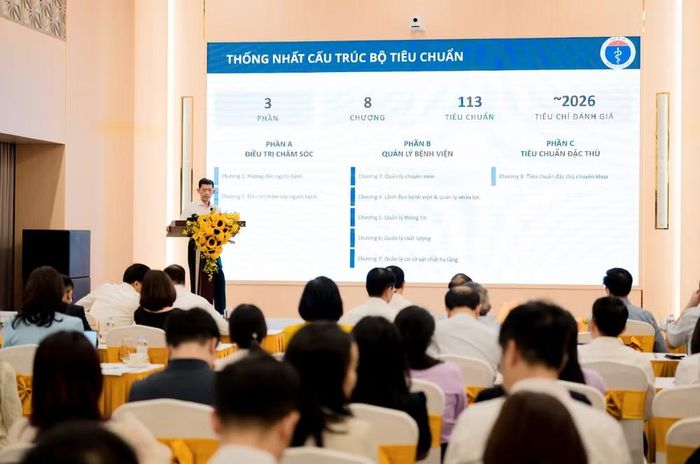 Việc áp dụng bộ tiêu chuẩn mới được kỳ vọng mang lại nhiều lợi ích cho người bệnh như nâng cao an toàn, giảm sai sót y khoa... (Ảnh: PV/Vietnam+)