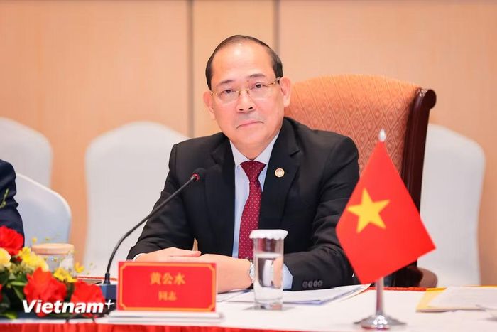 Ông Hoàng Công Thủy - Phó Chủ tịch Ủy ban Trung ương Mặt trận Tổ quốc Việt Nam phát biểu tại Hội đàm. (Ảnh: Hoài Nam/Vietnam+)