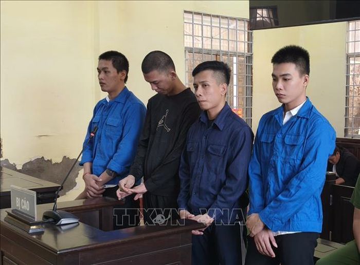 Các bị cáo tại phiên tòa.