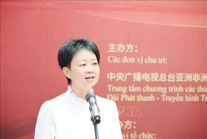 Phó Chủ tịch Chính hiệp thành phố Tam Minh Đồ Lâm Dung phát biểu tại Lễ khởi động.