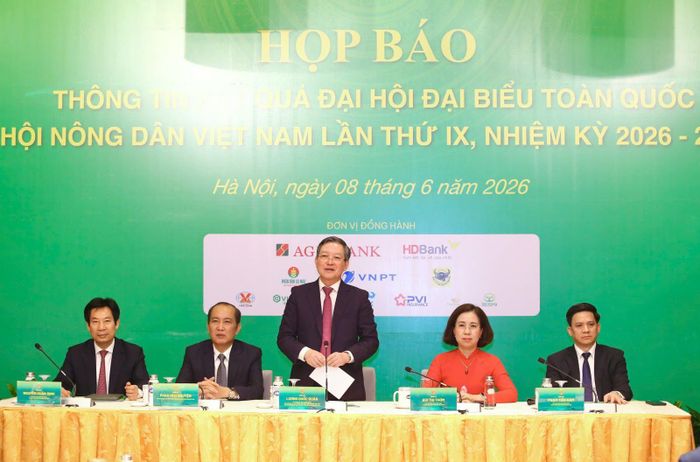 Quang cảnh họp báo.