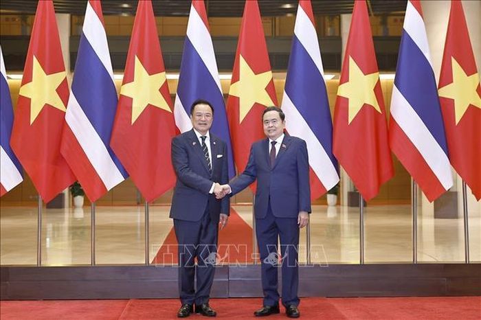 Chủ tịch Quốc hội Trần Thanh Mẫn hội kiến Thủ tướng Thái Lan Anutin Charnvirakul thăm chính thức Việt Nam và tham dự Diễn đàn Tương lai ASEAN lần thứ ba. Ảnh: Doãn Tấn/TTXVN.