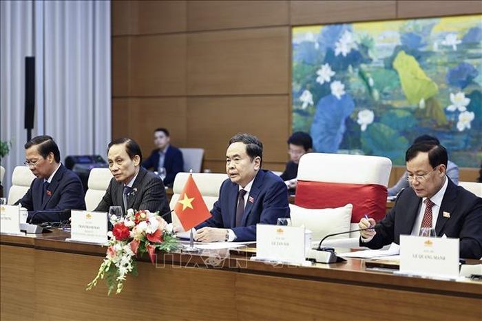 Chủ tịch Quốc hội Trần Thanh Mẫn phát biểu tại cuộc hội kiến Thủ tướng Thái Lan. Ảnh: Doãn Tấn/TTXVN.