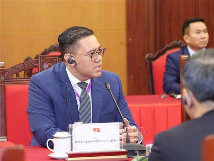 Ông Dave Akbarshah Fikarno Laksono, Trưởng ban Thông tin Truyền thông đảng Golkar kiêm Phó chủ tịch Ủy ban Quốc phòng, An ninh, Đối ngoại và Thông tin tình báo, Hạ viện Indonesia phát biểu. Ảnh: Phương Hoa/TTXVN