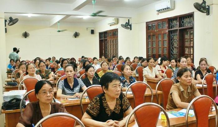 Hội nghị thu hút sự tâm của đông đảo người dân đến nghe tuyên truyền và tư vấn pháp luật miễn phí.