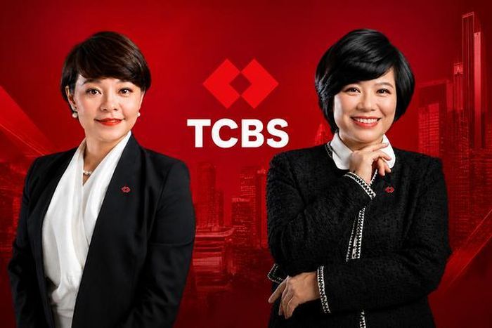 Bà Nguyễn Thị Thu Hiền (bên trái) và bà Trần Thị Thu Trang (bên phải).