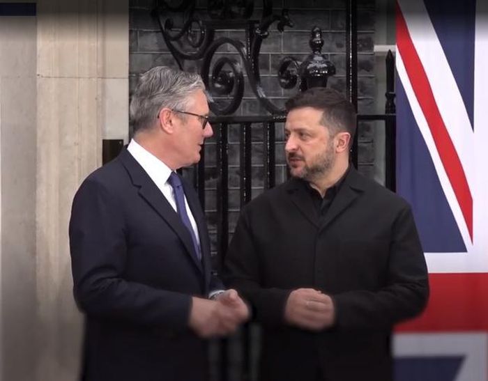 Thủ tướng Anh Keir Starmer và Tổng thống Ukraine Volodymyr Zelensky tại Số 10 phố Downing, ngày 7/6/2026. Ảnh: PA Media