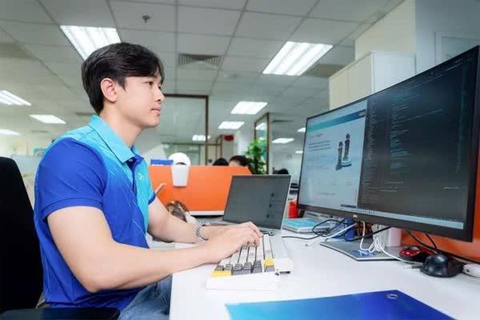 OPES đặt công nghệ vào trung tâm của quá trình thiết kế sản phẩm và dịch vụ.