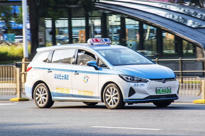 Sau 200.000-300.000 km vận hành liên tục, BYD e6 vẫn duy trì khả năng hoạt động ổn định. Ảnh: Wahsaw.
