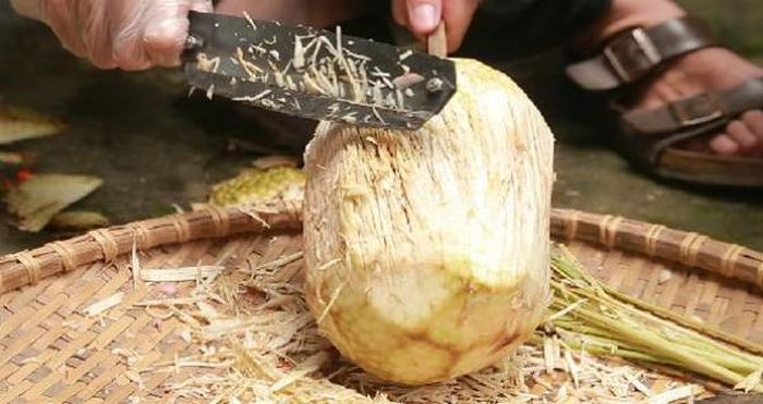 Nhút làm từ xơ mít non.