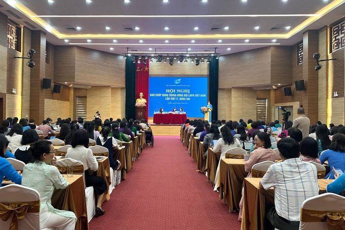 Quang cảnh Hội nghị lần thứ 17 Ban Chấp hành TƯ Hội LHPN Việt Nam khóa XIII