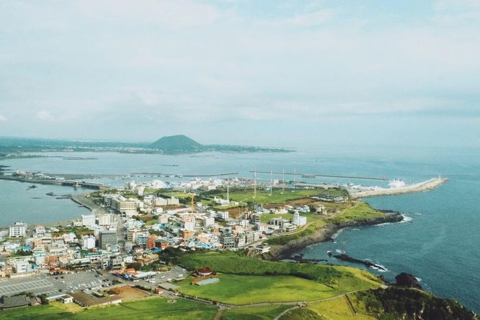 Jeju được mệnh danh là "hòn đảo thiên đường" - nơi gắn liền với những bộ phim tình cảm lãng mạn của Hàn Quốc