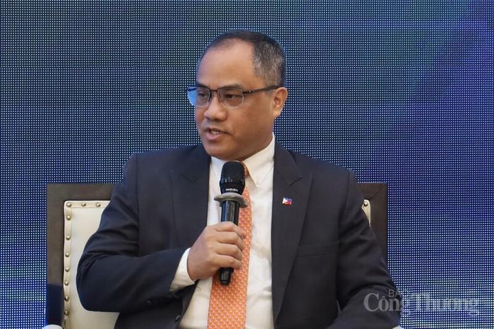 Đại sứ Đặc mệnh Toàn quyền Philippines tại Việt Nam Francisco Noel Fernandez.