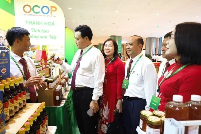 Hợp tác xã Nông nghiệp Mai An Tiêm, xã Nga Thắng tham gia trưng bày các sản phẩm nông nghiệp tiêu biểu tại Đại hội.