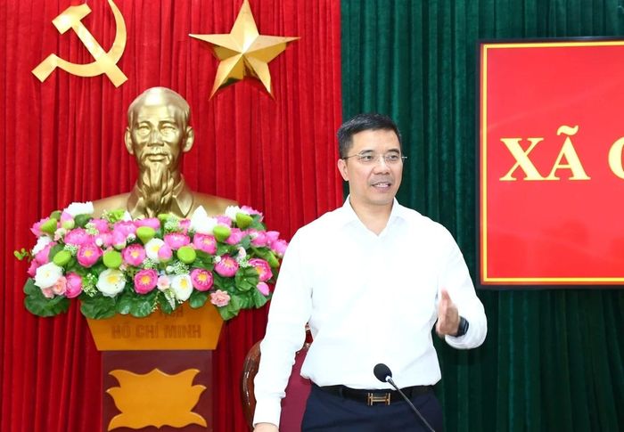 Phó Bí thư Thường trực Tỉnh ủy Nguyễn Hồng Phong phát biểu tại buổi làm việc.
